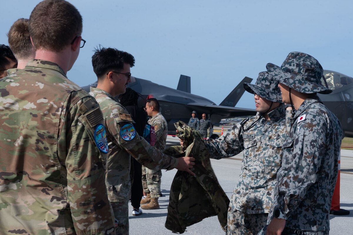 36th Wing hosts Cope North 2025 Pet the Jet > Andersen Air