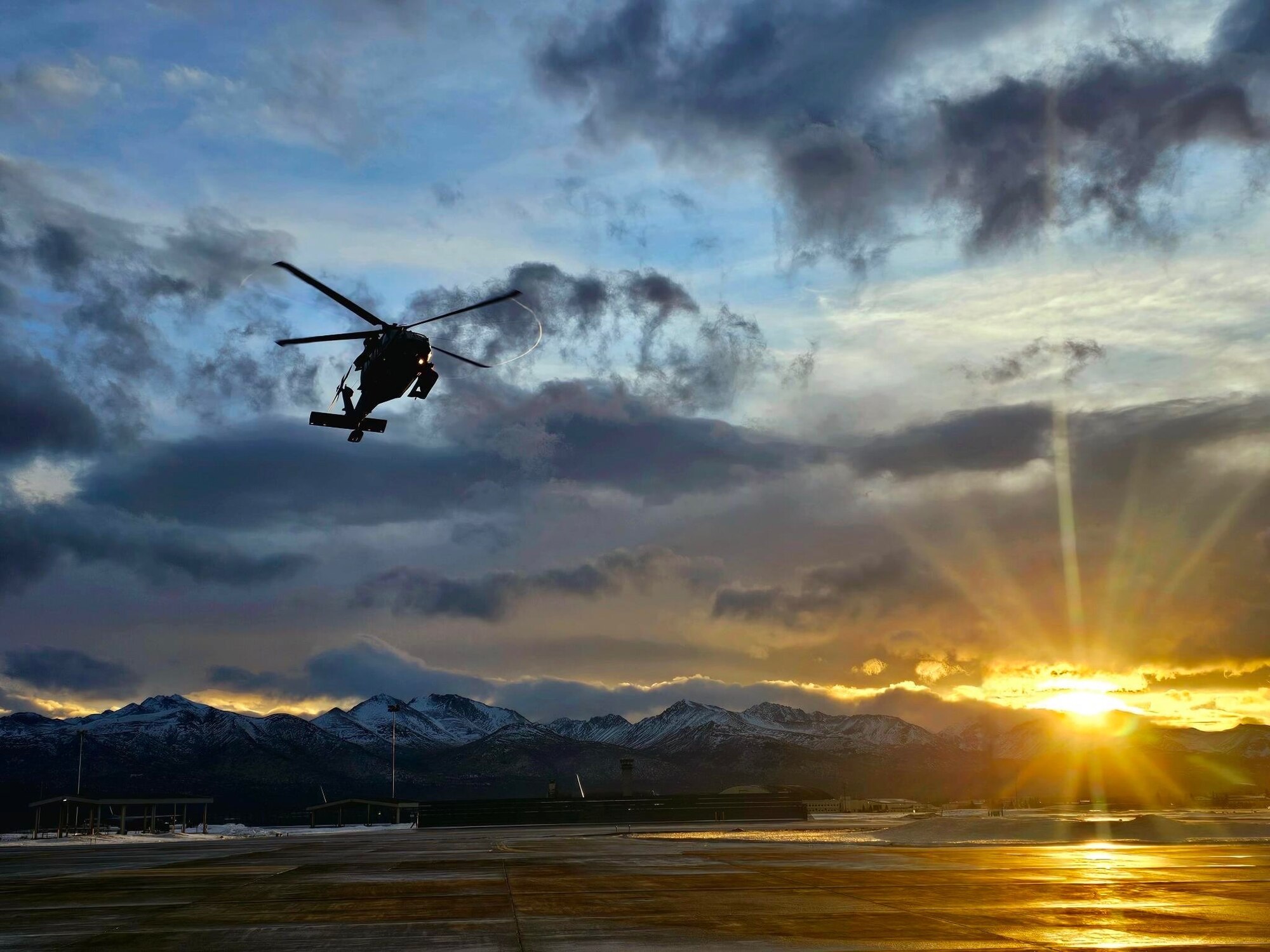 Alaska Air National Guard rescues 2 during Presidents’ Day weekend