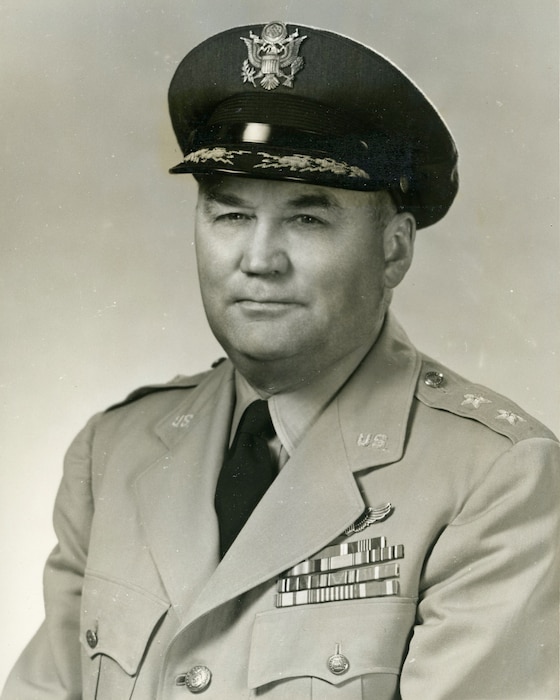 The official portrait of Mag. Gen. Finch