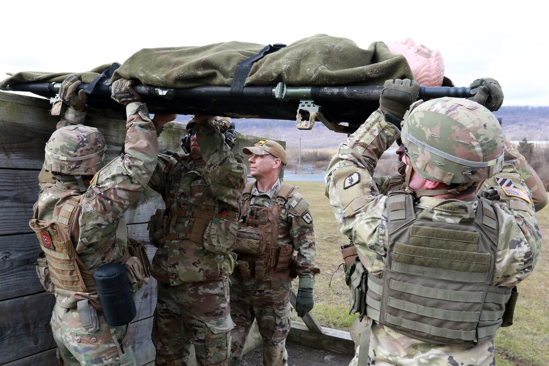 U.S. Army National Guard Soldiers with the 166th Regiment - Regional Training Institute completed a Combat Lifesaver course at Fort Indiantown Gap, Pa. Dec. 16-20, 2024. (U.S. Army National Guard photo by Sgt. 1st Class Shane Smith)