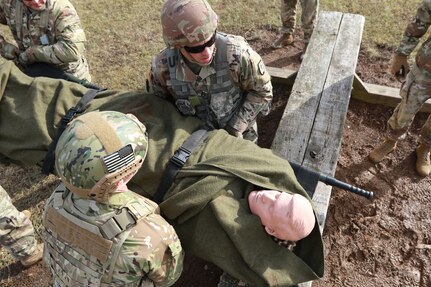 U.S. Army National Guard Soldiers with the 166th Regiment - Regional Training Institute completed a Combat Lifesaver course at Fort Indiantown Gap, Pa. Dec. 16-20, 2024. (U.S. Army National Guard photo by Sgt. 1st Class Shane Smith)