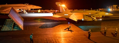SOUTH CHINA SEA (Jan. 3, 2025) — An F/A-18E Super Hornet, assigned to the “Stingers” of Strike Fighter Squadron (VFA) 113, prepares to launch from the flight deck of the Nimitz-class aircraft carrier (CVN 70), Jan. 3, 2025. Vinson, the flagship of Carrier Strike Group ONE, is underway conducting routine operations in the U.S. 7th Fleet area of operations. (U.S. Navy photo by Mass Communication Specialist 2nd Class Isaiah B. Goessl)