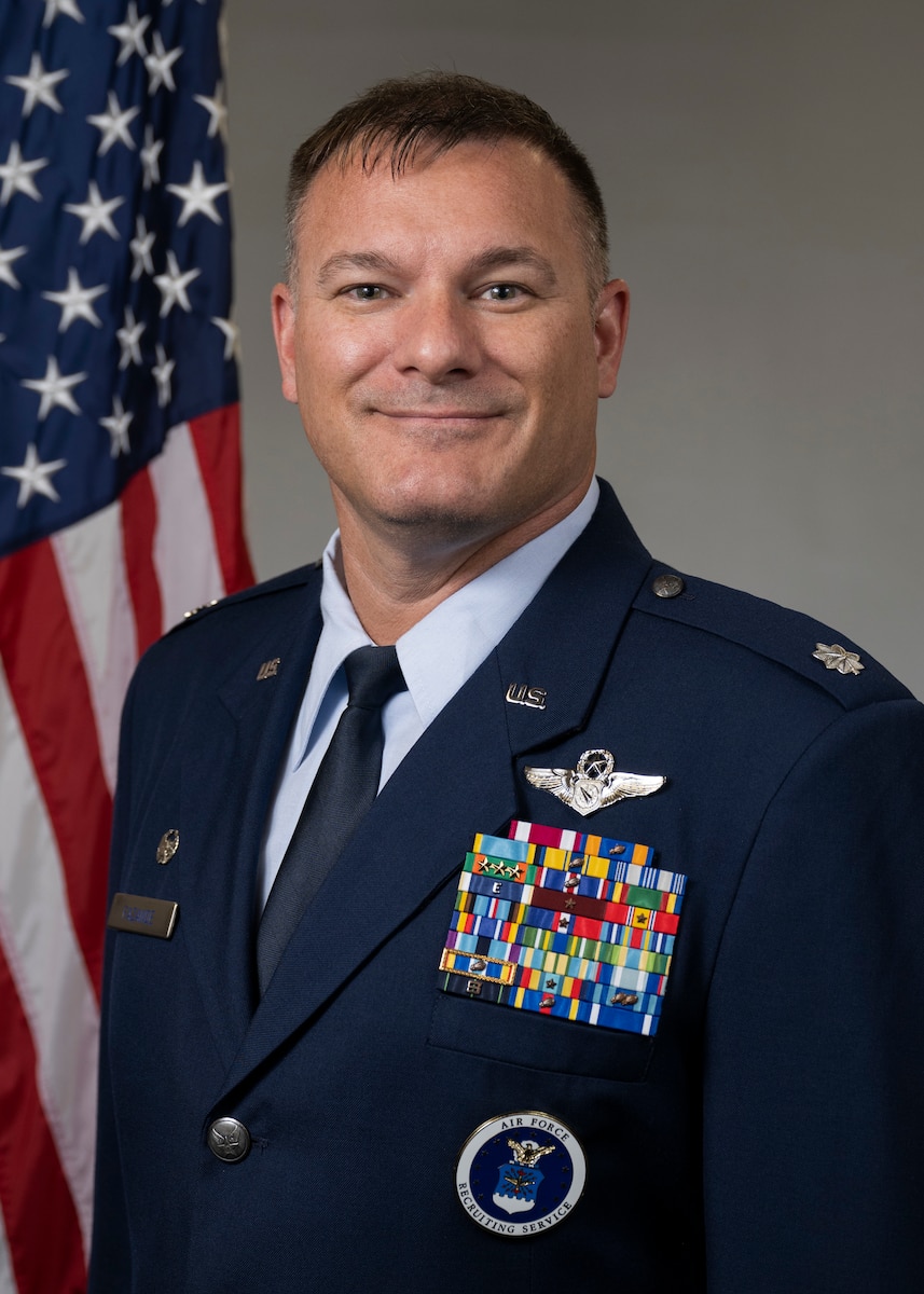 Commander of 313