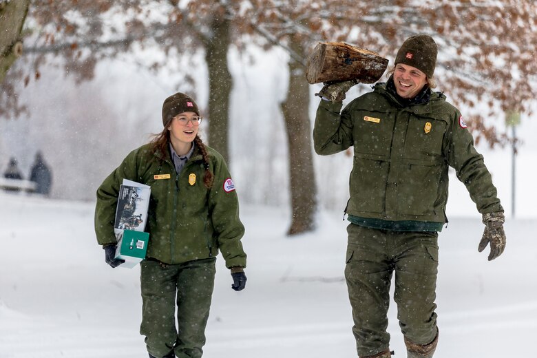 The Shenango River Lake hosted its fifth annual Eagle Fest at the lake in partnership with other natural conservation agencies, including Shenango River Watchers, the Pennsylvania Game Commission, and other volunteer groups.