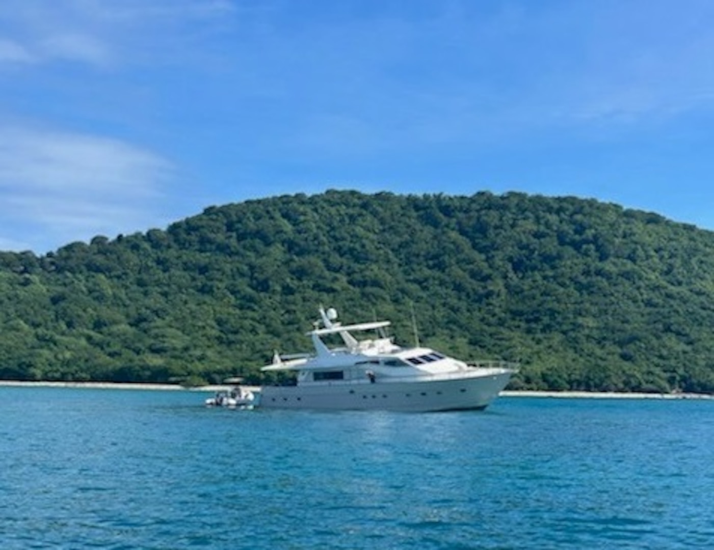 The motor yacht Runaway aground on a reef off Culebra, Puerto Rico, Dec. 30, 2024. Contractors removed approximately 160 gallons of petroleum products from the fuel tanks and the vessel’s engine, Jan. 10, 2025, as Coast Guard Incident Management Division continue to monitor vessel refloating efforts by the owner. (Courtesy photo)