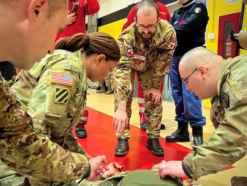 Realistic medical training challenges U.S. Army Reserve Soldiers, Italian Red Cross