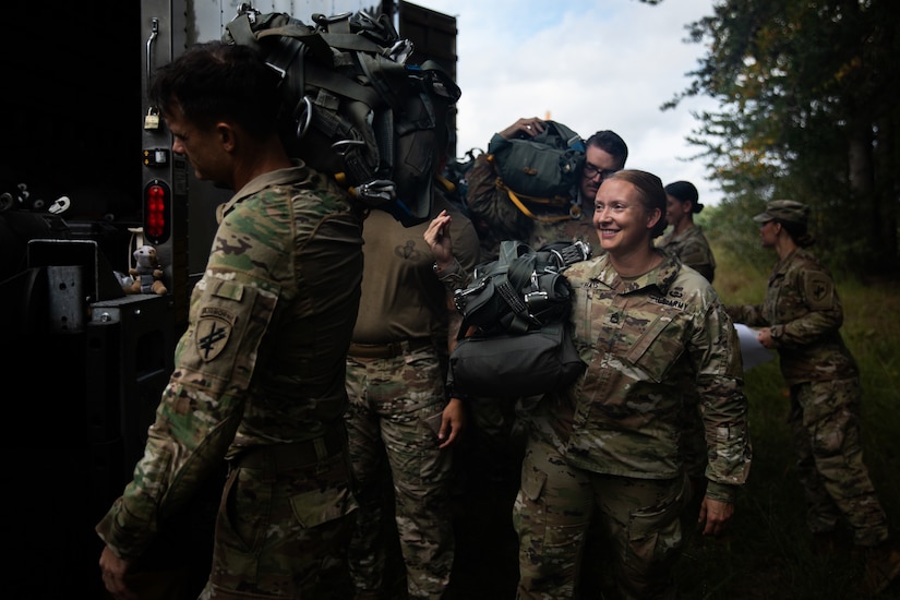 Army Reserve paratroopers participate in airborne training