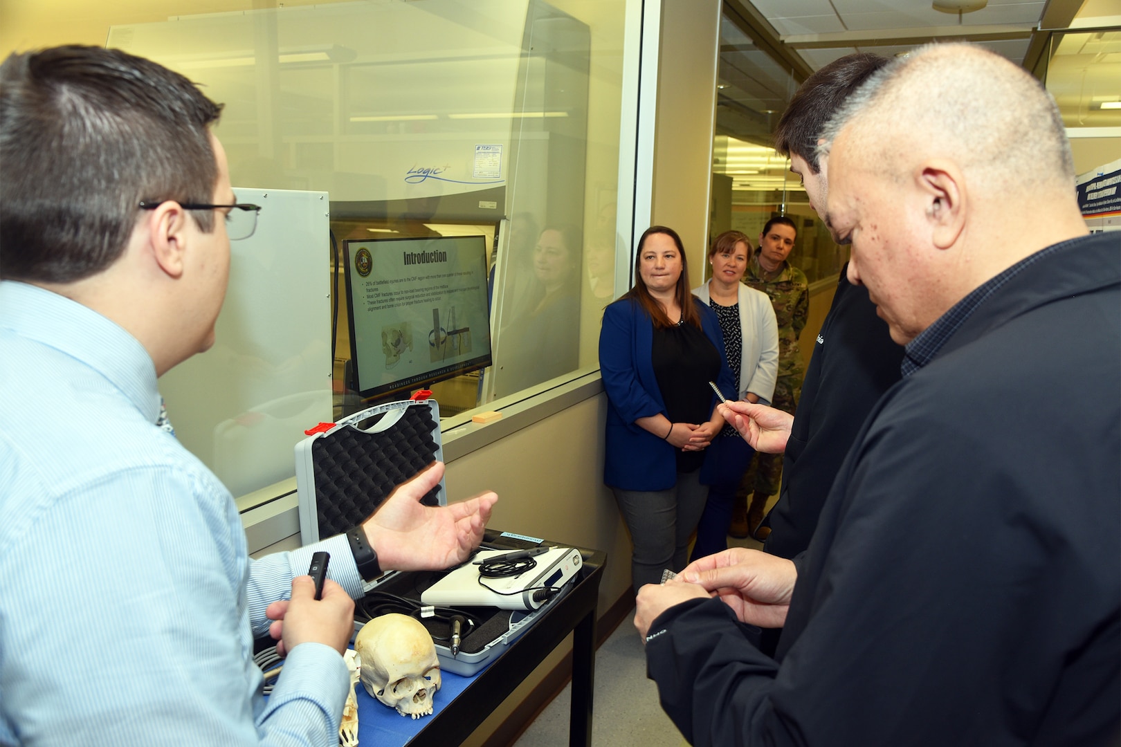DHA PEO-OPMED Team visits NAMRU San Antonio