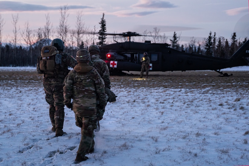 Arctic Angels Rehearse MEDEVAC Operations Ahead of JPMRC 25-02 > 75th U ...