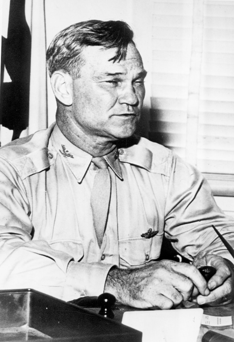 The official portrait of Col. Lee