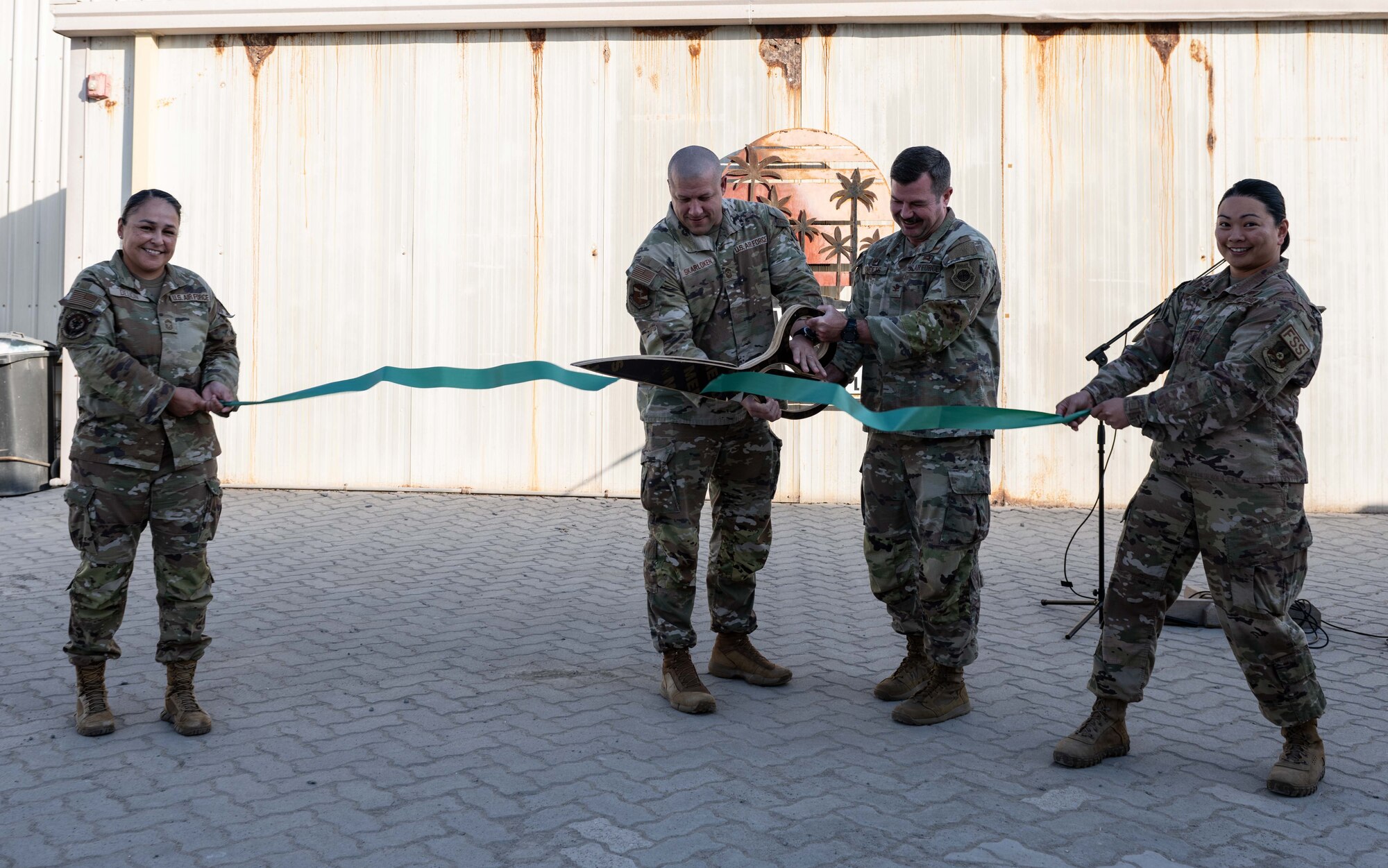Leadership cuts ribbon