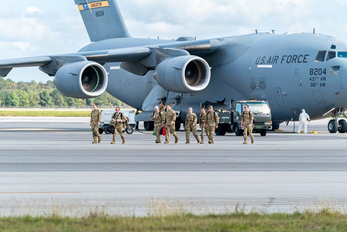 Airmen arrive home