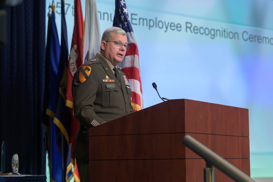 Picture of Defense Logistics Agency Director DLA Director Army Lt. Gen. Mark Simerly
