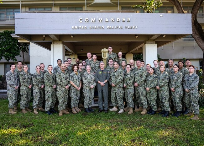 Adm. Steve Koehler, commander, U.S. Pacific Fleet, center, met with Sailors from several Navy Reserve public affairs units that support the command during a public affairs summit at Joint Base Pearl Harbor-Hickam, Hawaii, on Jan. 10.