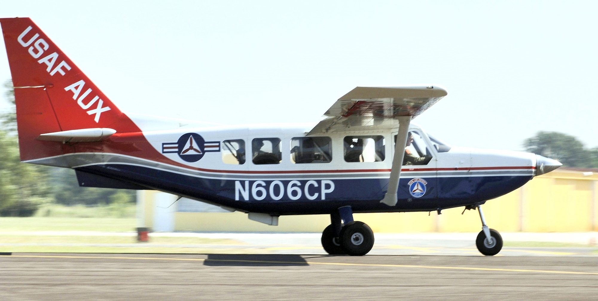 An image of a GA-8 aircraft.