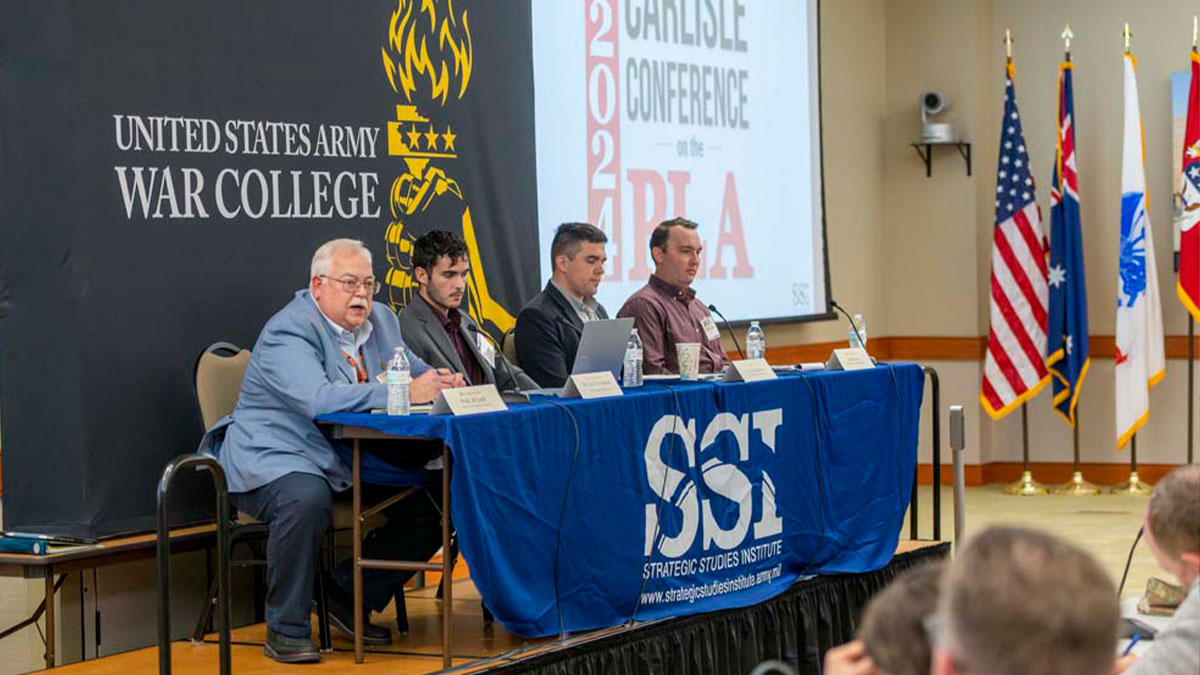 On 17 October 2024, MG David Hill, US Army War College Commandant and MAJGEN Scott Winter, Australian Army and Deputy Commanding General, US Army Pacific patriciate several panel sessions.
