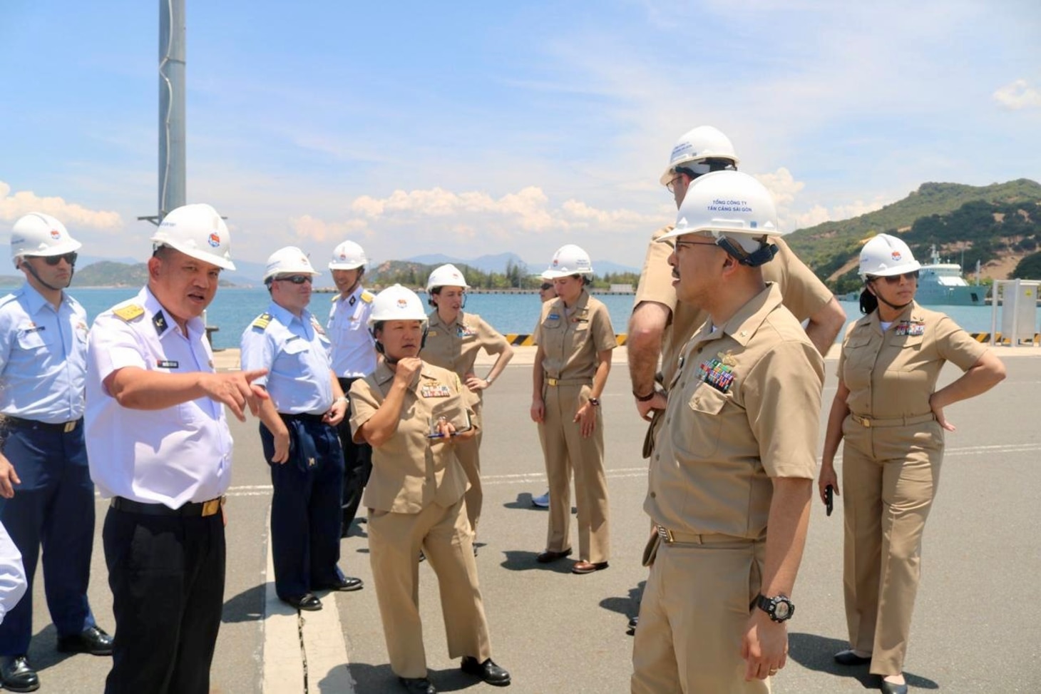 C7F FAOs Afloat: Reserve and Active Force Integration in the Age of Strategic

Competition