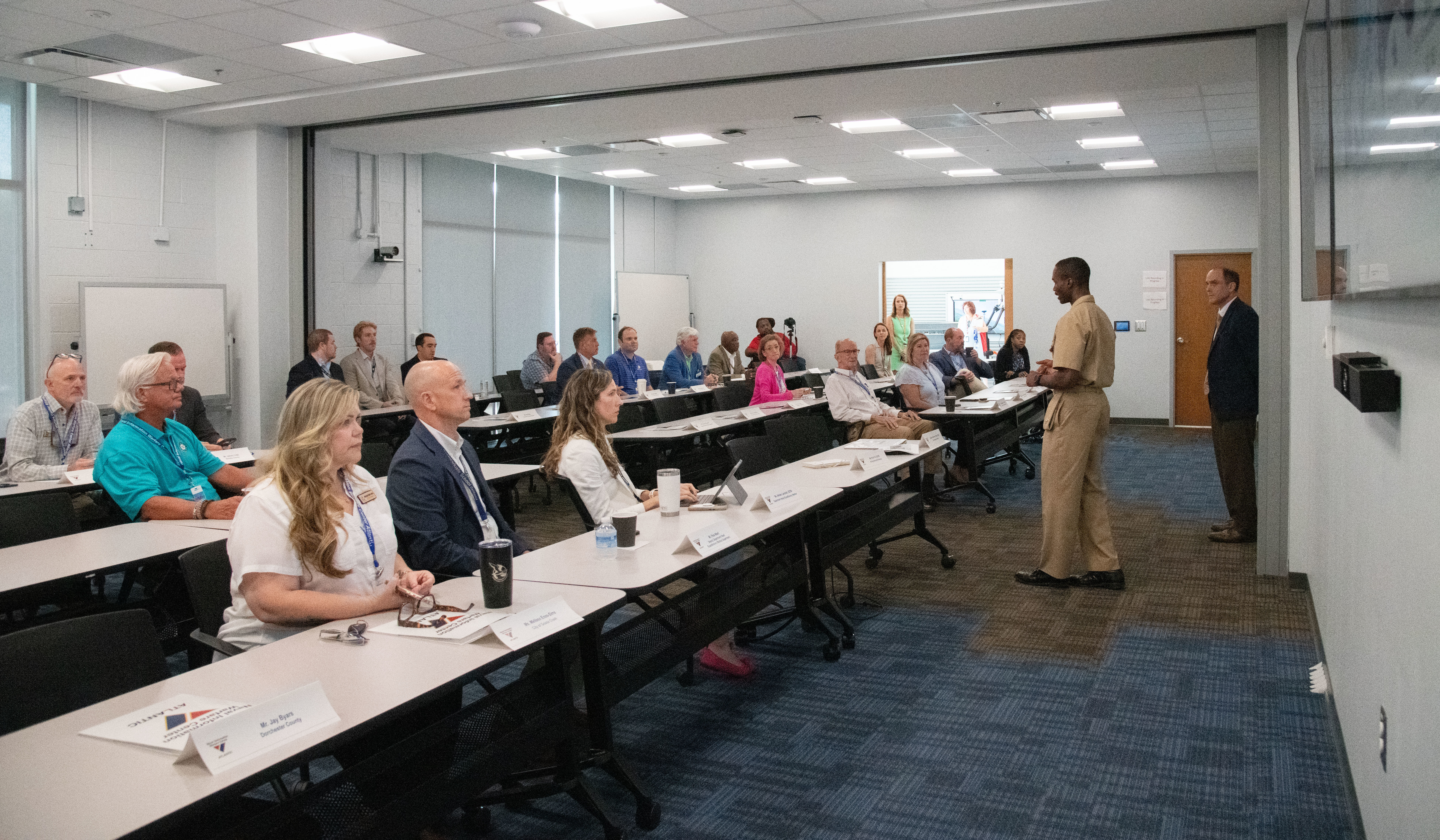 NIWC Atlantic hosted Charleston-area mayors and city council members to learn about some of our recent projects.