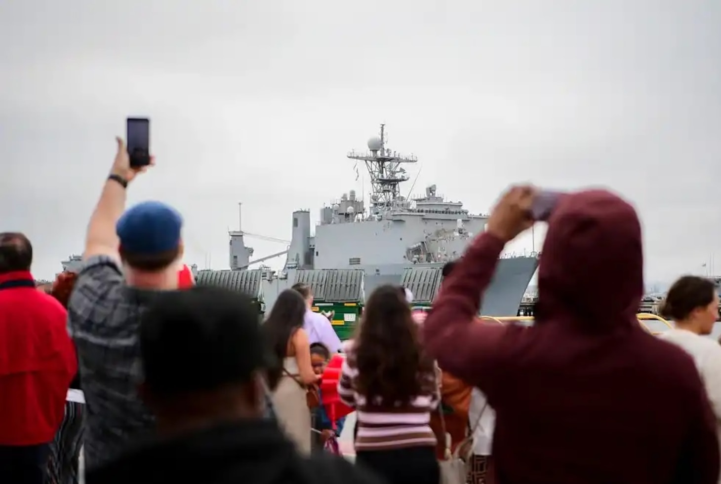 USS Comstock (LSD 45) Returns From Deployment