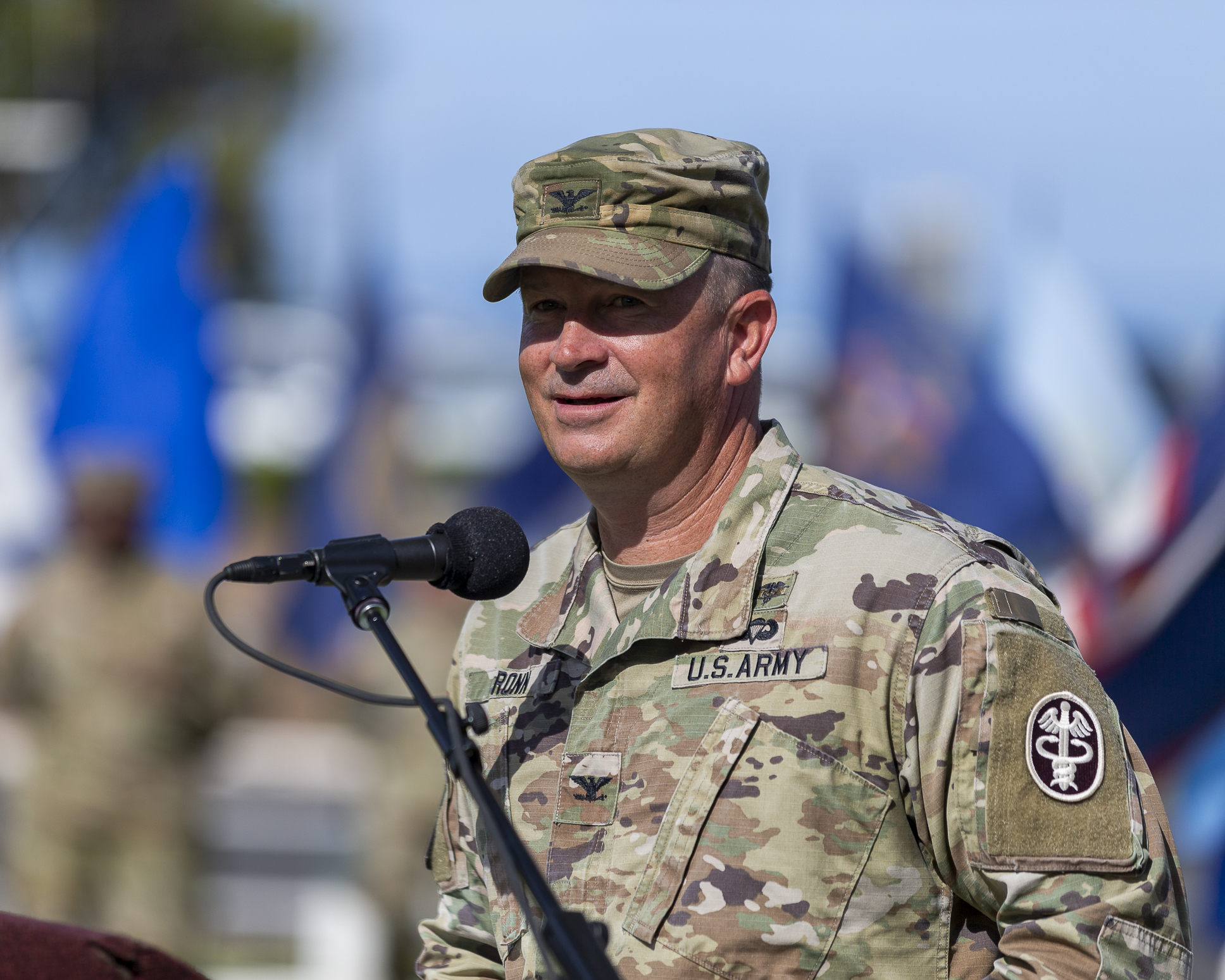 Tripler Army Medical Center Change of Command > Tripler Army Medical ...