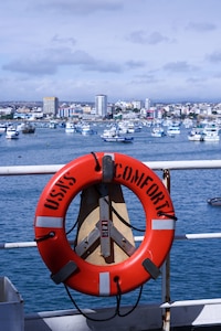 The Mercy-class hospital ship USNS Comfort (T-AH 20) arrives in Manta, Ecuador during Continuing Promise 2025, July 4, 2025. Continuing Promise 2025 is the 16th iteration of the U.S. 4th Fleet/U.S. Naval Forces Southern Command-led mission since 2007, which aims to foster goodwill, strengthen existing partnerships with partner nations, and form new partnerships between host nations, non-federal entities, and international organizations. (U.S. Army photo by Spc. Ethan McCubbins)