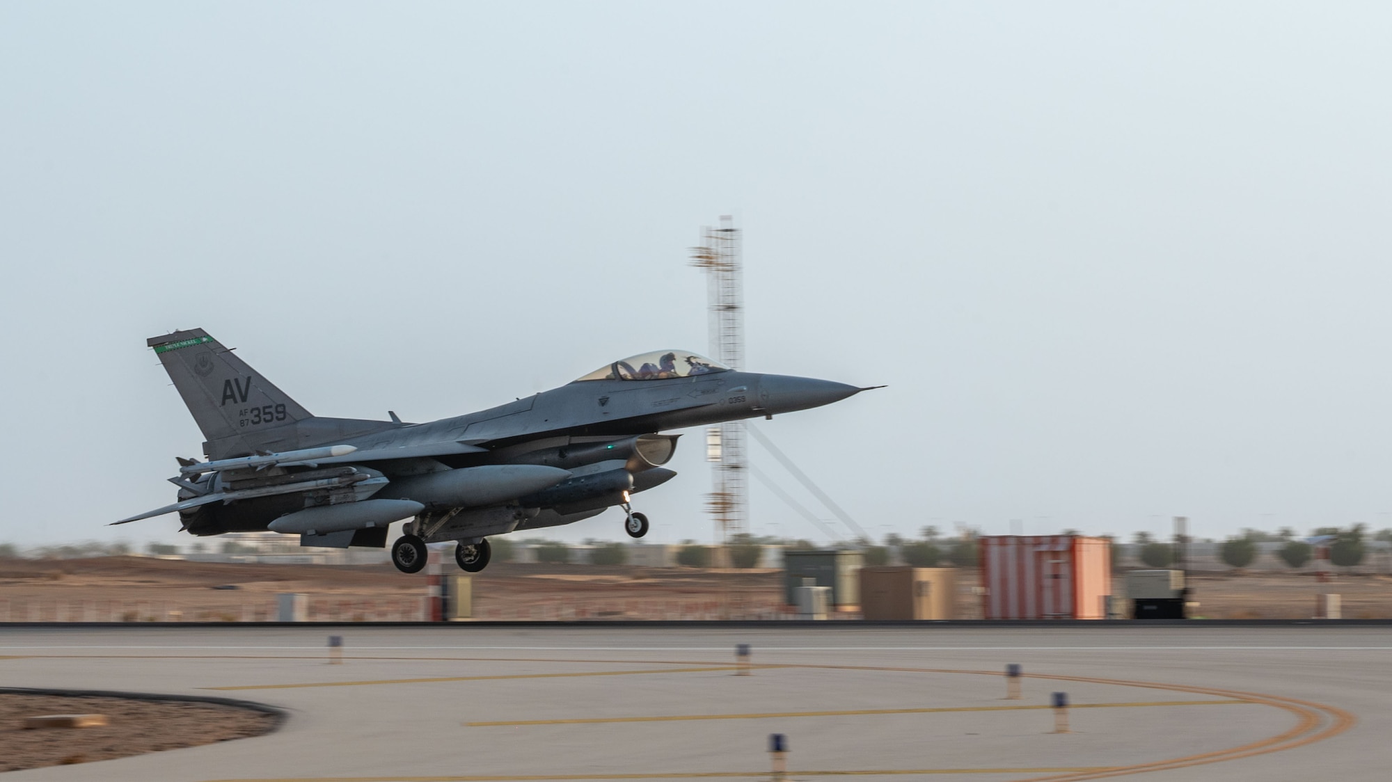 A U.S. Air Force F-16C Fighting Falcon prepares to land.