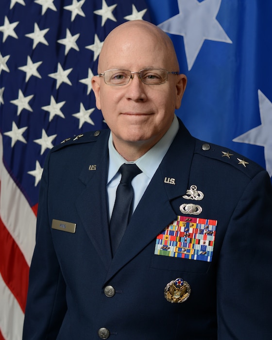 Air Force general officer biography photo.