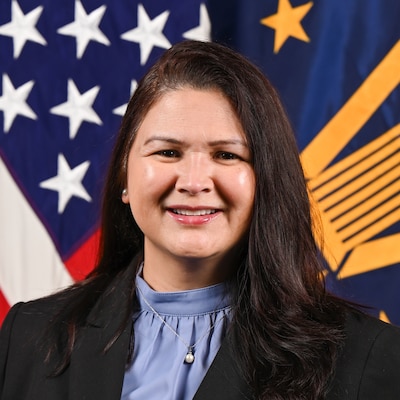 Dr Julie Cruz