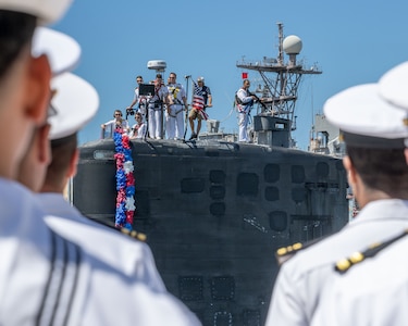 JOINT BASE PEARL HARBOR-HICKAM, Hawaii (July 12, 2025) - Los Angeles-class fast-attack submarine USS Toledo (SSN 769) arrives at Joint Base Pearl Harbor-Hickam during its change of homeport, July 12, 2025. Toledo is assigned to Submarine Squadron 7 and is capable of supporting various missions, including anti-submarine warfare, anti-surface ship warfare, strike warfare, and intelligence, surveillance, and reconnaissance. (U.S. Navy photo by Mass Communication Specialist 1st Class Scott Barnes)