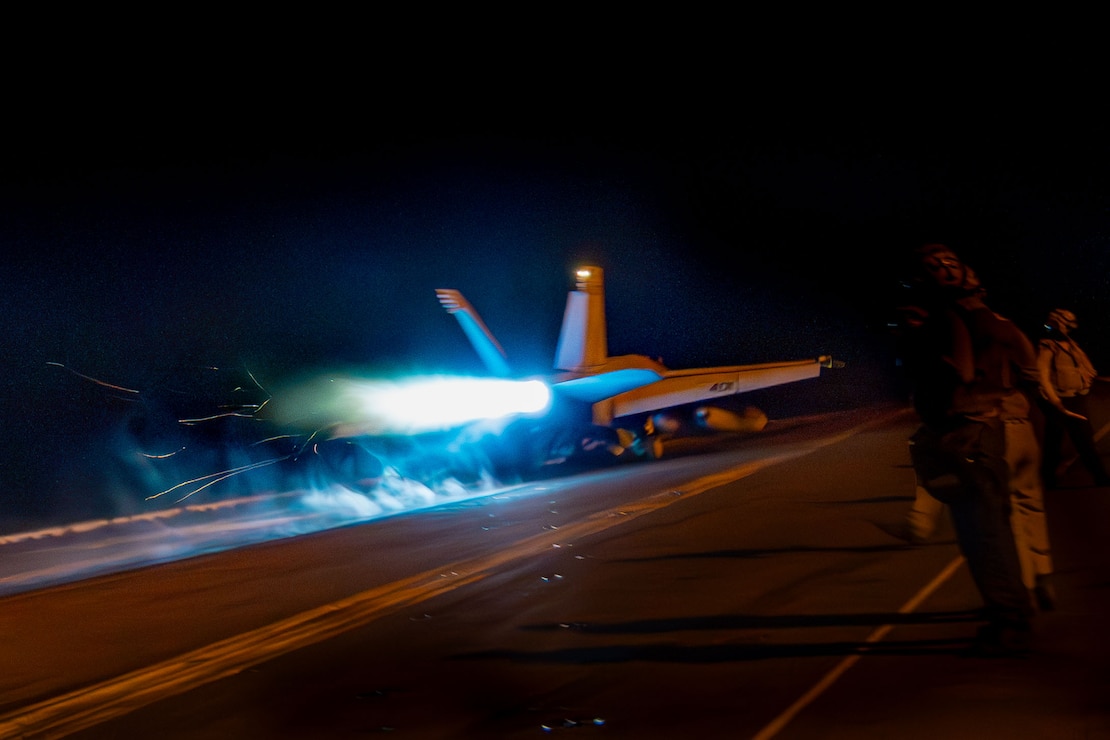 An F/A-18E Super Hornet, attached to Strike Fighter Squadron (VFA) 195, takes off from the flight deck of Nimitz-class aircraft carrier USS George Washington (CVN 73) while underway in the Celebes Sea, July 13, 2025.