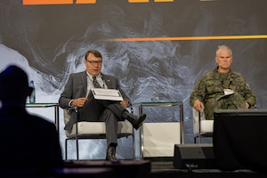 LANDEURO: World War Next Panel