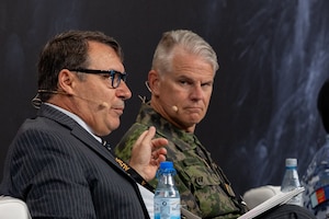 LANDEURO: World War Next Panel