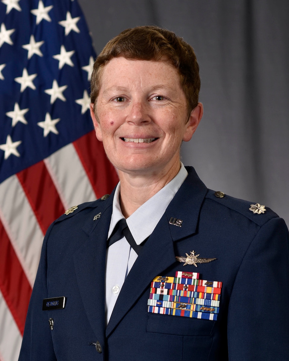 Lt Col Rachel Reynolds official photo