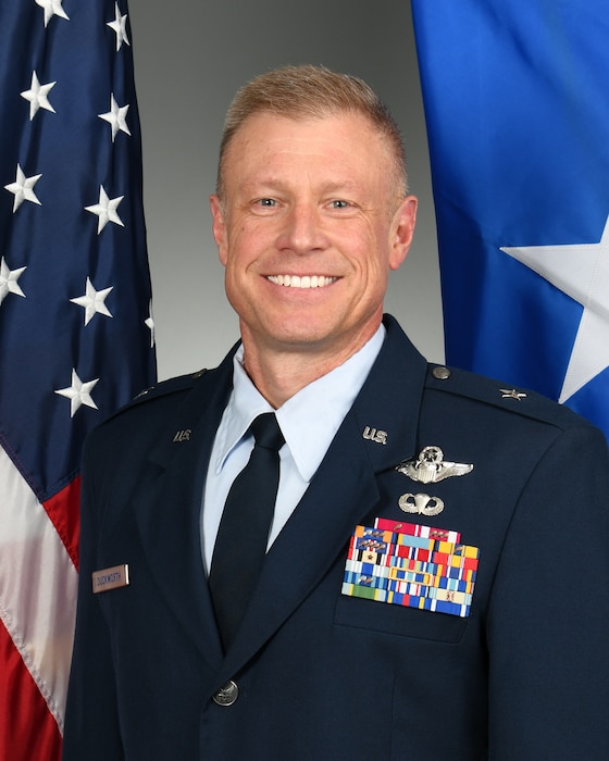 The official portrait of Brig. Gen. Duckworth