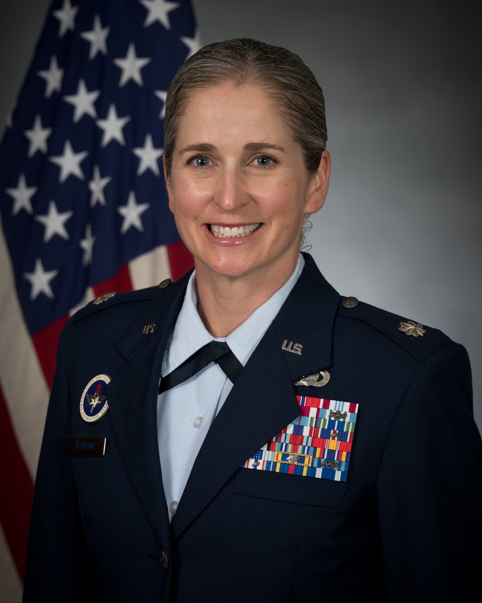 Lt Col Rachel E. Seablom official photo
