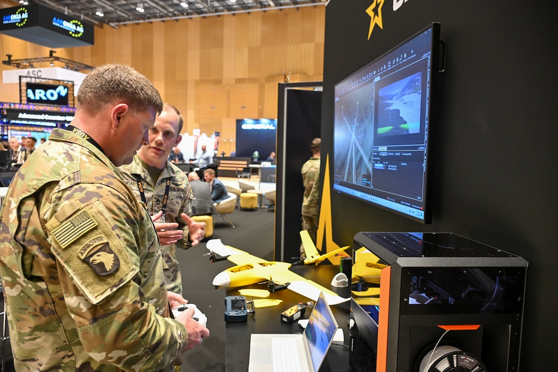 Soldiers Highlight Innovation and Capability During LANDEURO