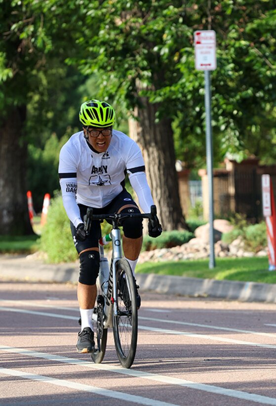 U.S. Army Sgt. 1st Class David Hong competes in the times trials at the cycling event during the 2025 Department of Defense Warrior Games at Colorado Springs, Colorado, July 19, 2025.