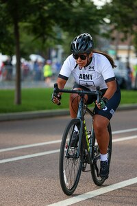 U.S. Army Staff Sgt. Mercedes Rangel competes in the time trials at the cycling event during the 2025 Department of Defense Warrior Games at Colorado Springs, Colorado, July 19, 2025.