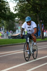 U.S. Army Capt. Channda Mitchell competes in the time trials at the cycling event during the 2025 Department of Defense Warrior Games at Colorado Springs, Colorado, July 19, 2025.