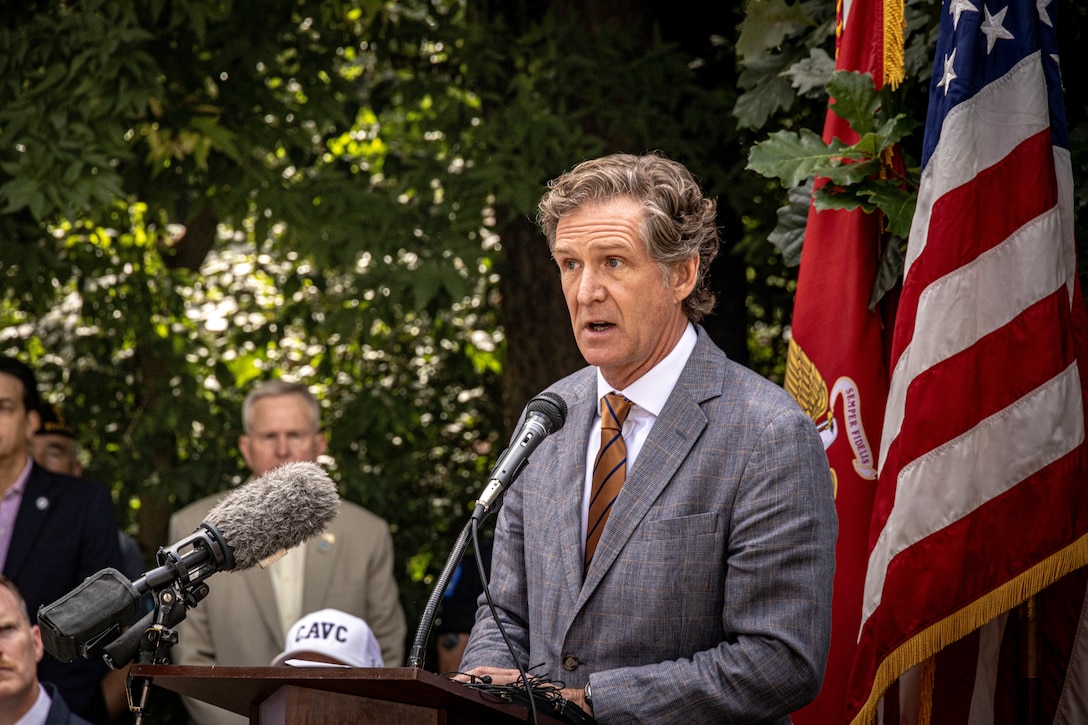 Mayor Tim Kelly, of Chattanooga, gives a speech during the fallen five memorial ceremony at the Wreath of Honor Fallen Five Memorial Park, Chattanooga, Tennessee, July 16th, 2025. The Wreath of Honor Fallen Five Memorial honors the loss of five U.S. service members tragically killed July 16th, 2015, in a terrorist attack in Chattanooga, today, marking the 10-year anniversary and the vivid memory of their sacrifice. (U.S. Marine Corps photo by Lance Cpl. Edward Spears)