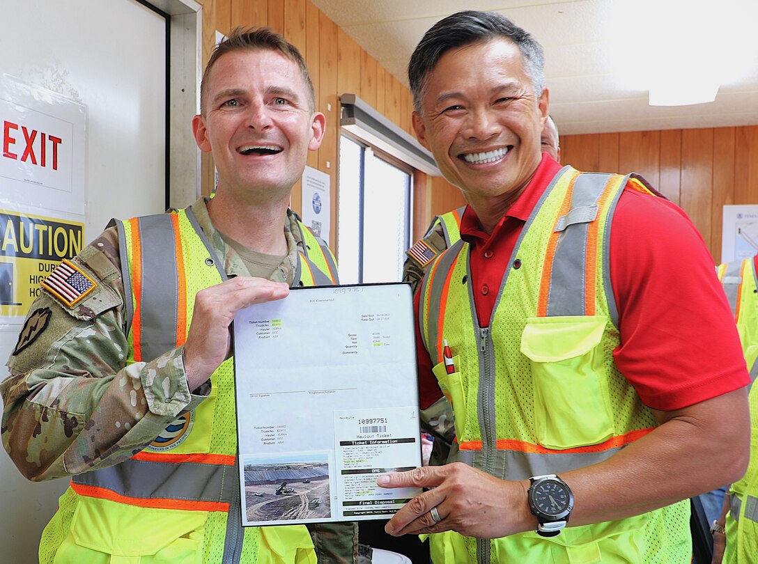 Lt. Col. Biggerstaff receives first receipt for transfer