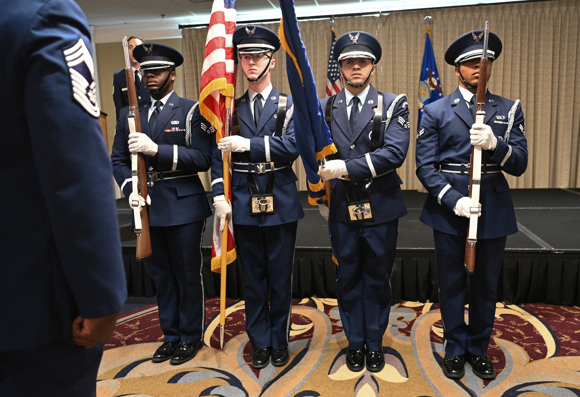 Airman receives award