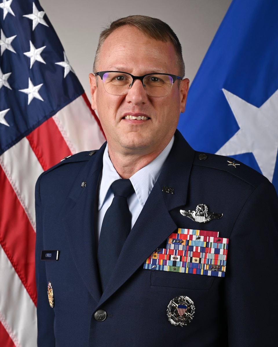 This is the official portrait of Brig. Gen. Michael D. Curry.