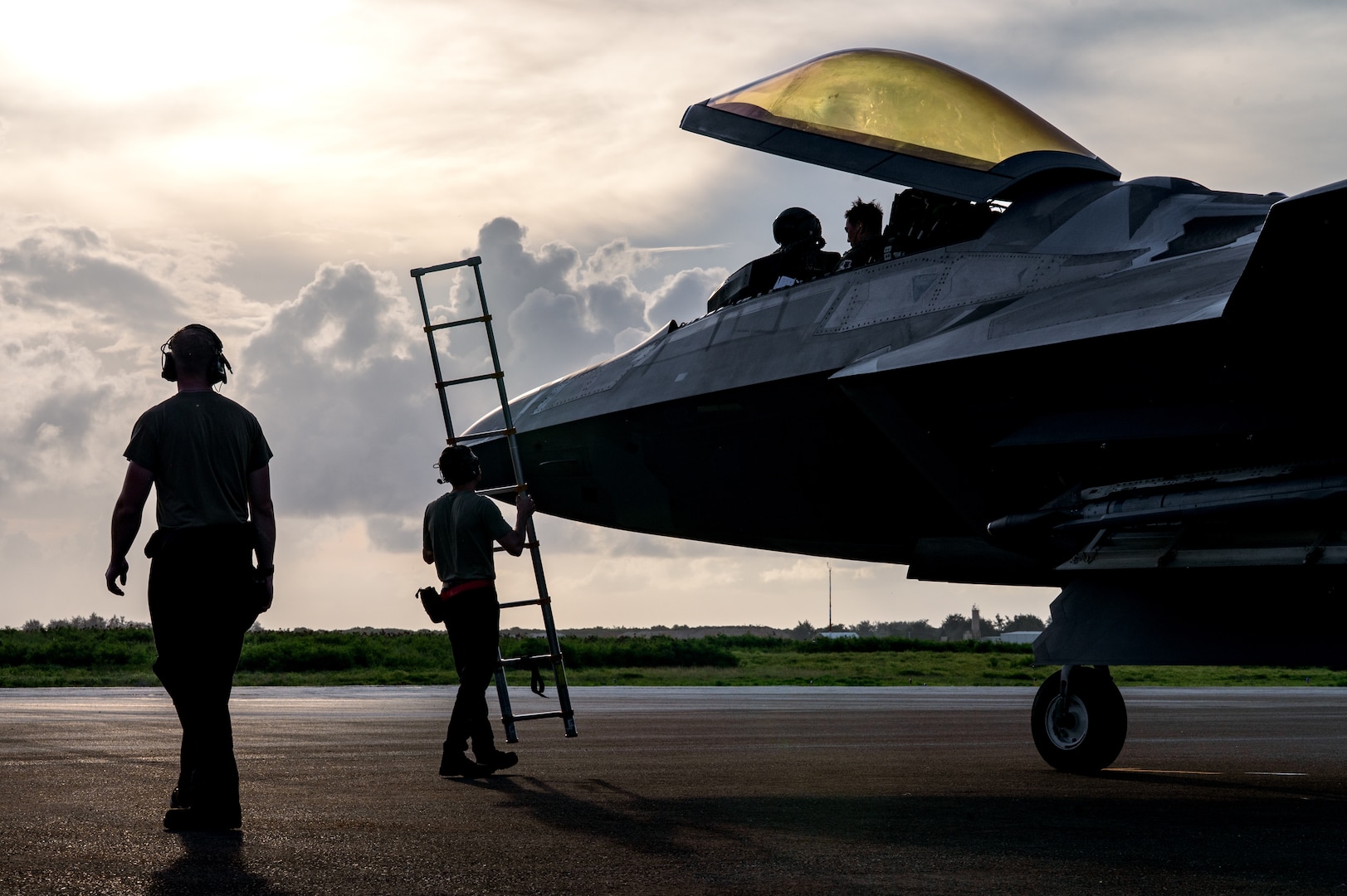 U.S. Air Force F-22 Raptors assigned to the 3rd Air Expeditionary Wing conduct aerial maneuvers during exercise Resolute Force Pacific 2025 in Tinian, Northern Mariana Islands, July 17, 2025. REFORPAC is part of a first-in-a-generation Department-Level Exercise series, employing more than 400 Joint and coalition aircraft and more than 12,000 members at more than 50 locations across 3,000 miles.