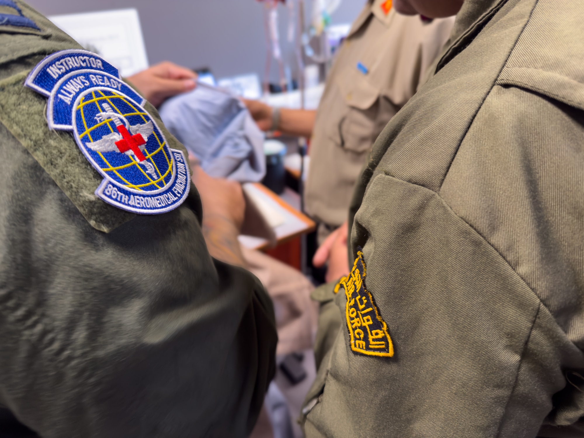 U.S. Air Force and Algerian aeromedical teams examine patient medical gear during an Algerian aeromedical evacuation familiarization visit at Ramstein Air Base, Germany, July 17, 2025. The visit, led by the U.S. Air Forces in Europe – Air Forces Africa Command Surgeon’s Office of Global Health Engagements and the 86th Aeromedical Evacuation Squadron, provided an opportunity for the U.S. and Algerian medical teams to exchange knowledge and best practices, strengthening respective capabilities.