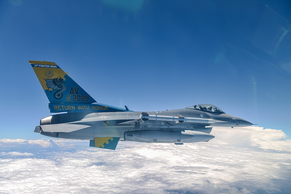 Col. Miranda flies an F-16.