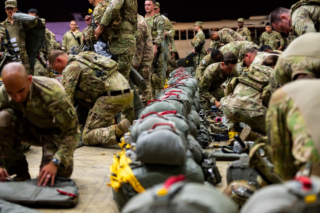 US, Turkish paratroopers launch Agile Spirit 25 with joint airborne operation