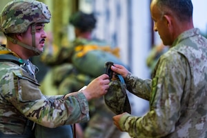 US, Turkish paratroopers launch Agile Spirit 25 with joint airborne operation