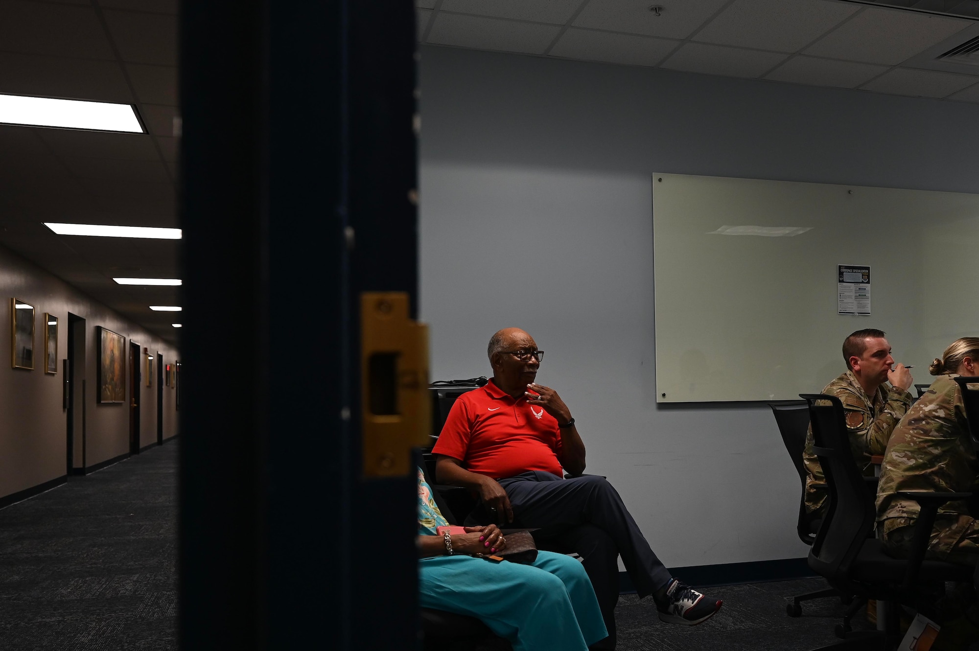 Retired veteran visits ACSC.