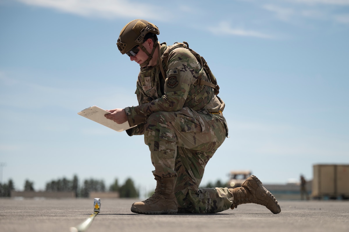 Airman writes down measurements